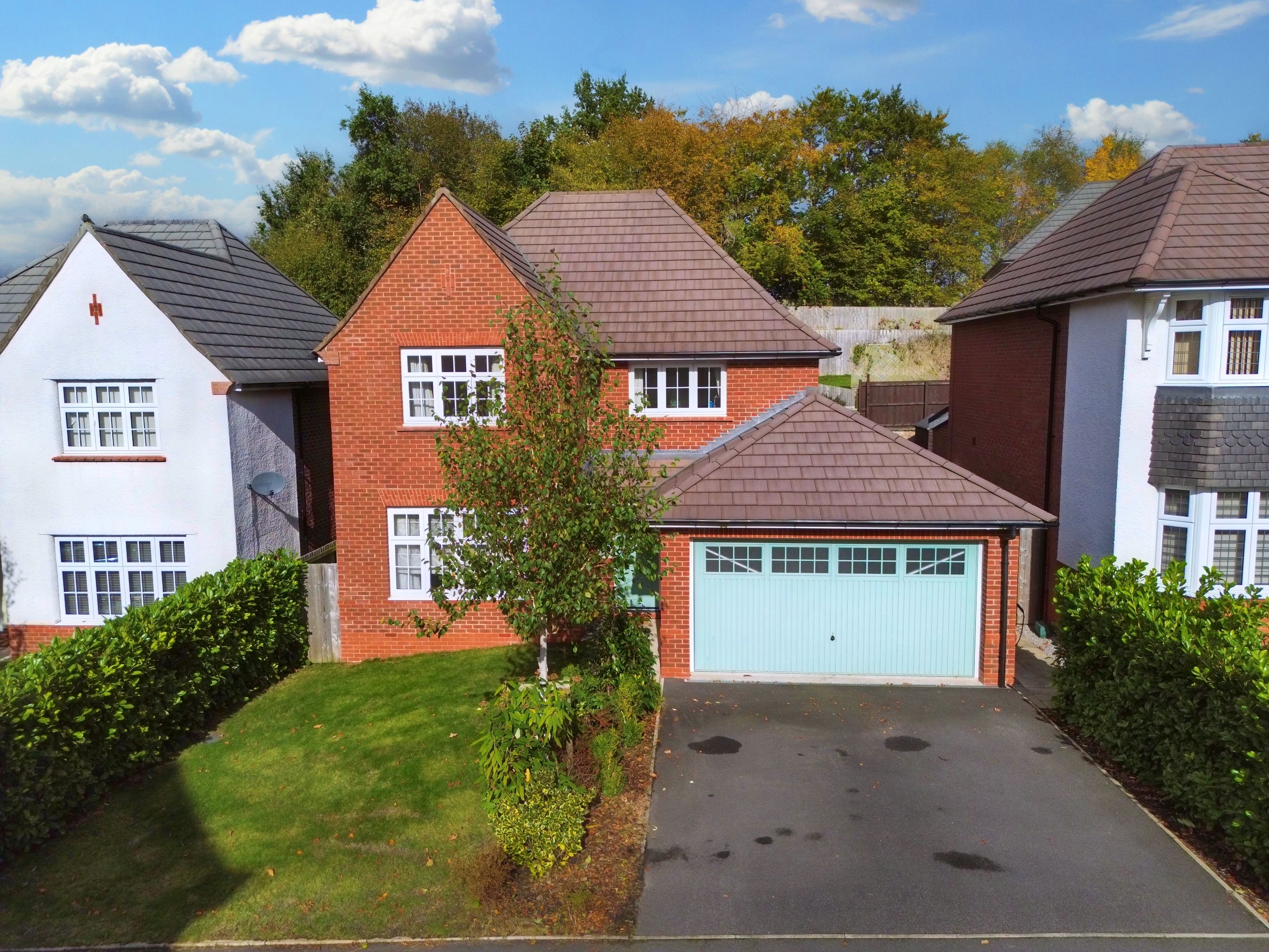 Pinfold Drive, Prestwich, M25