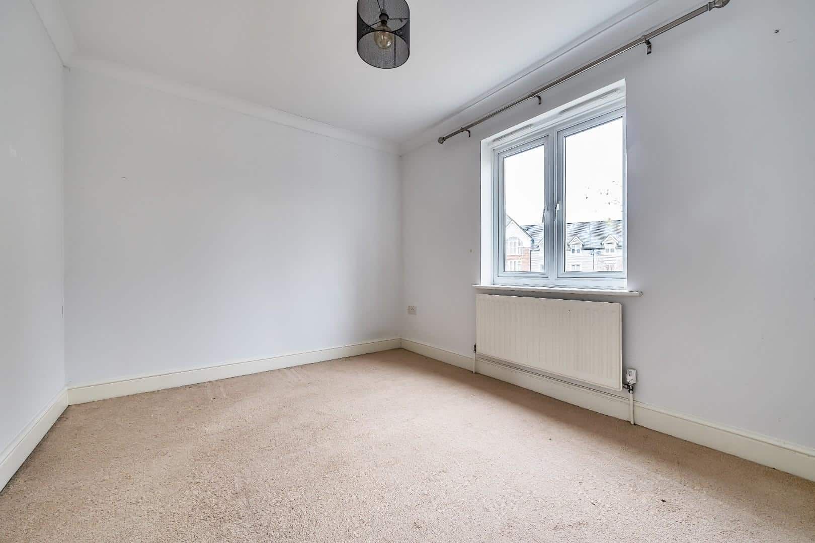 4 bed semidetached house for sale in The Lakes, Larkfield, Aylesford