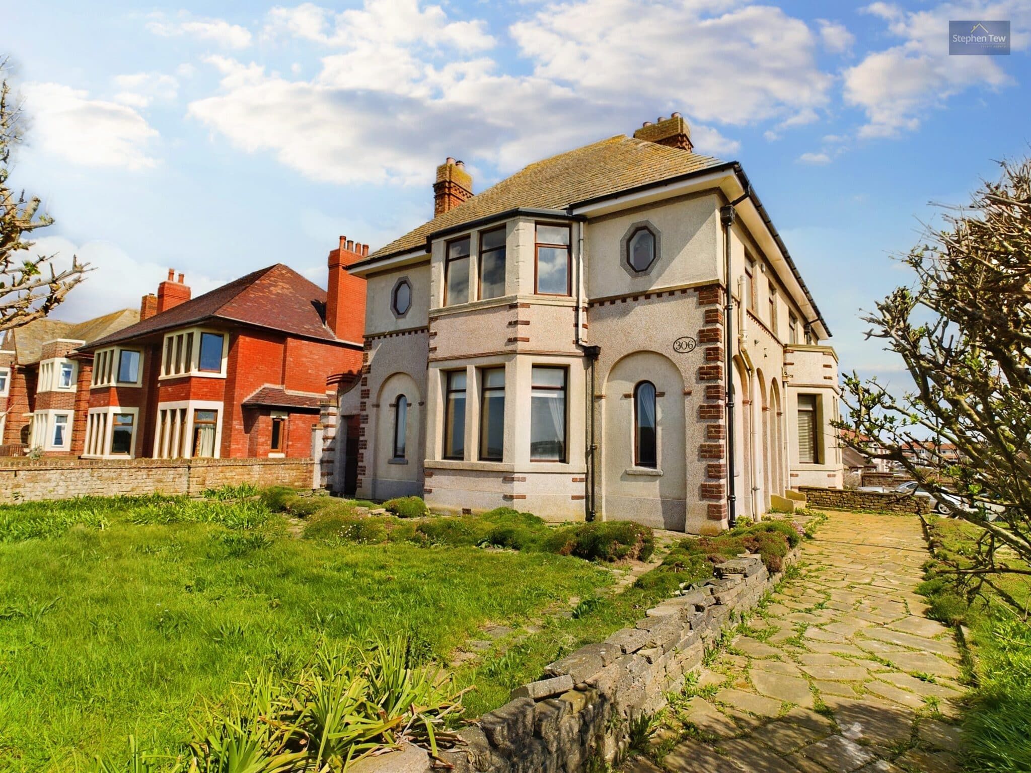 Queens Promenade, Bispham, Blackpool, Blackpool, FY2 9AD