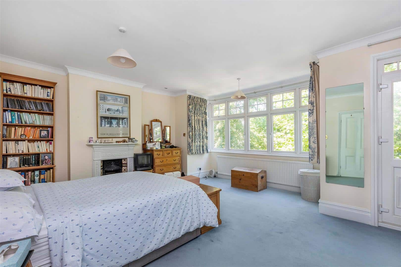5 bed semidetached house for sale in East Sheen Avenue, East Sheen