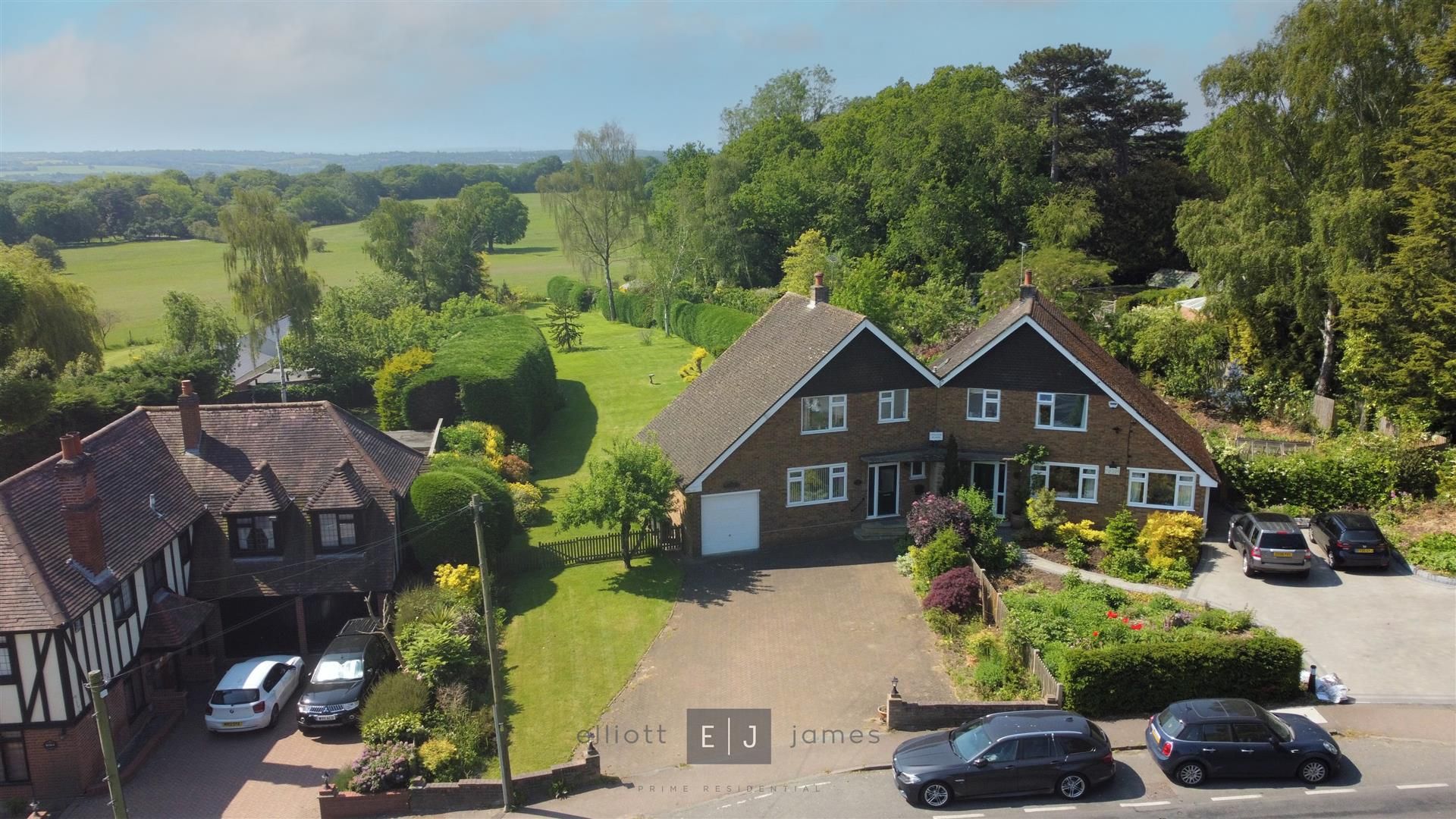 3 bed semidetached house for sale in Coppice Row, Theydon Bois