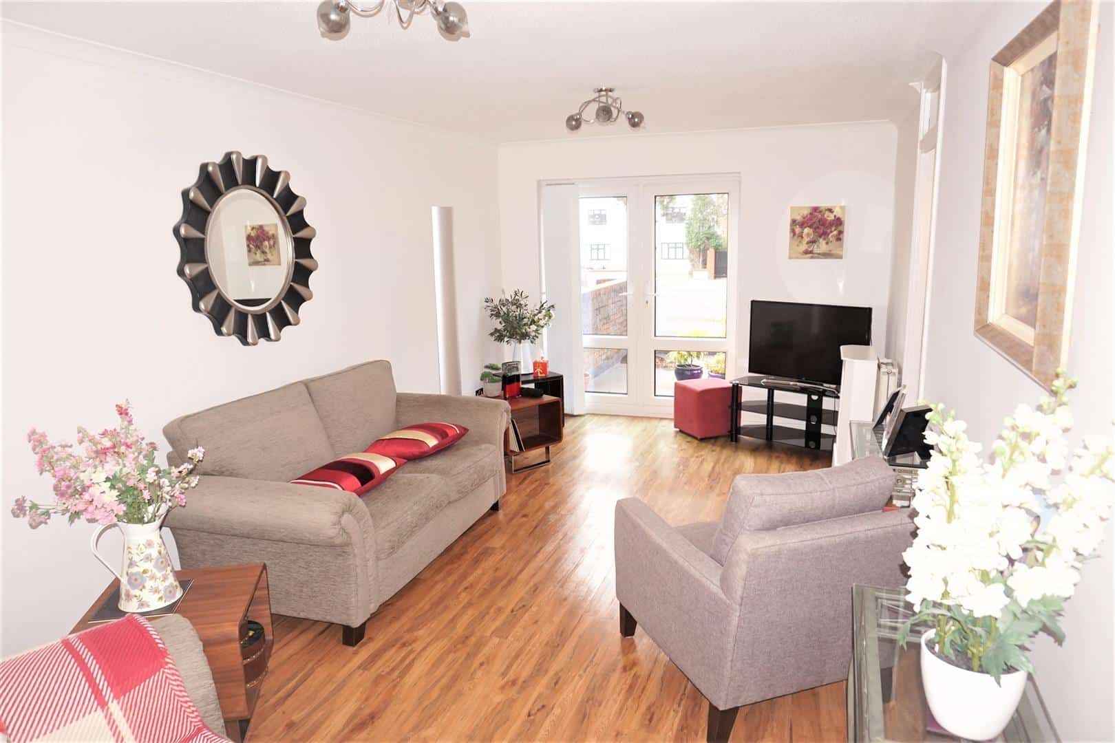 2 bed flat for sale in Hayes Lane, Beckenham Edmund Estate Agents