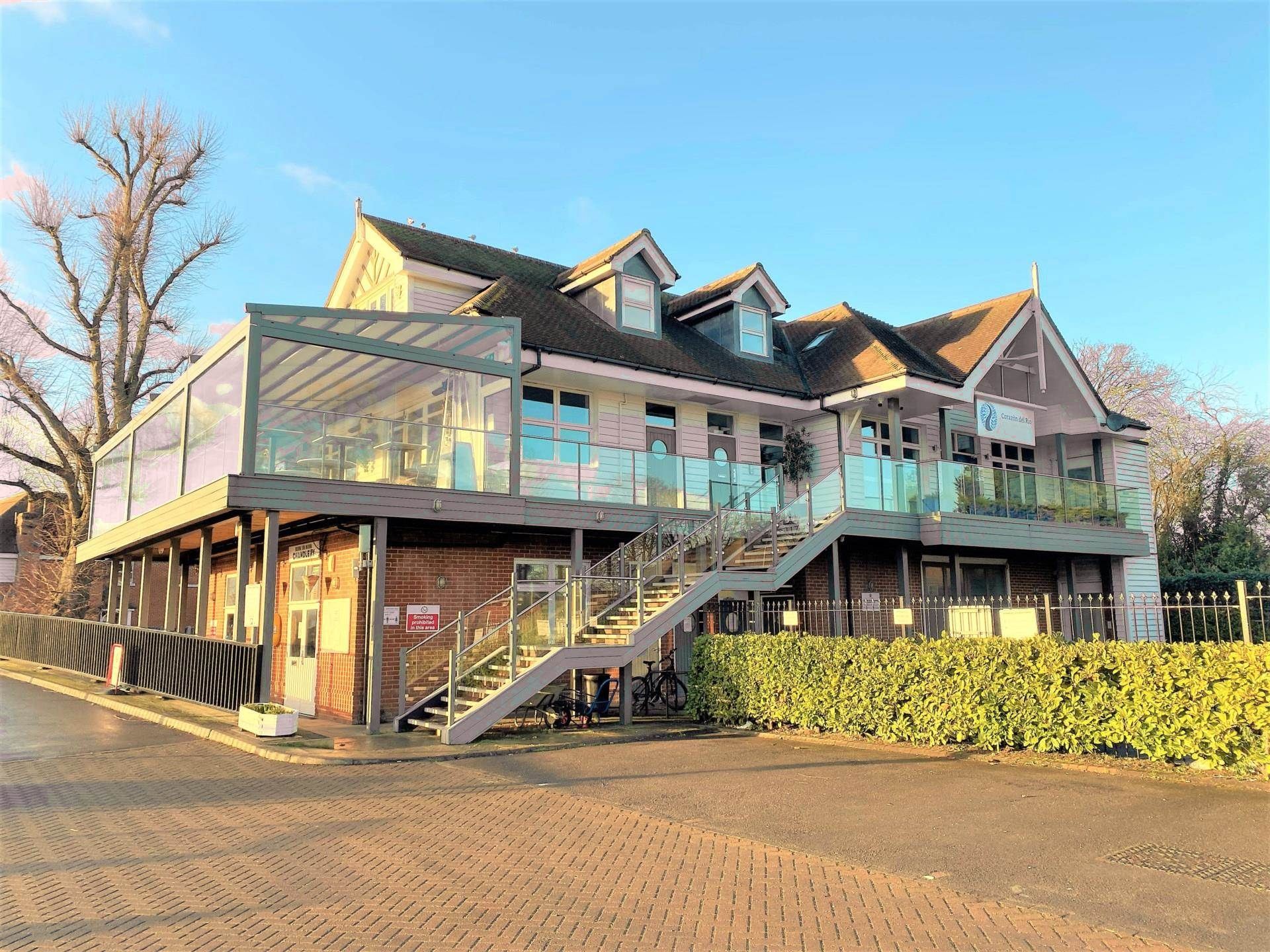 Bourne End Marina, Bourne End