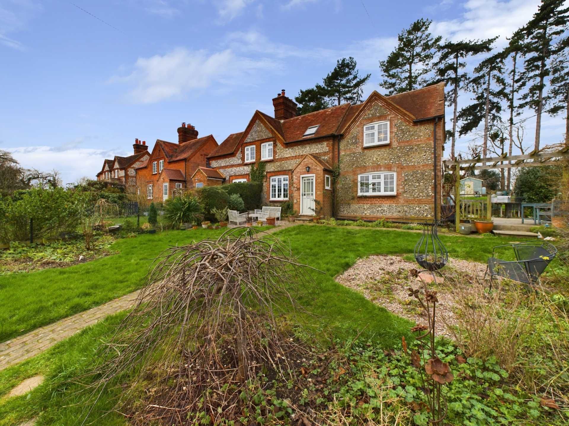 Seymour Court Lane, Marlow.