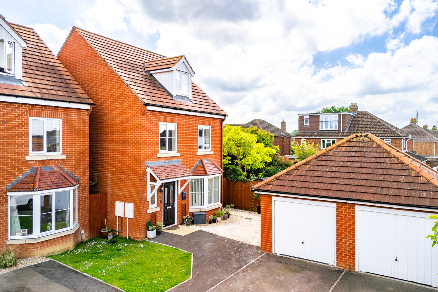 Newdawn Close, Bishops Cleeve, Cheltenham