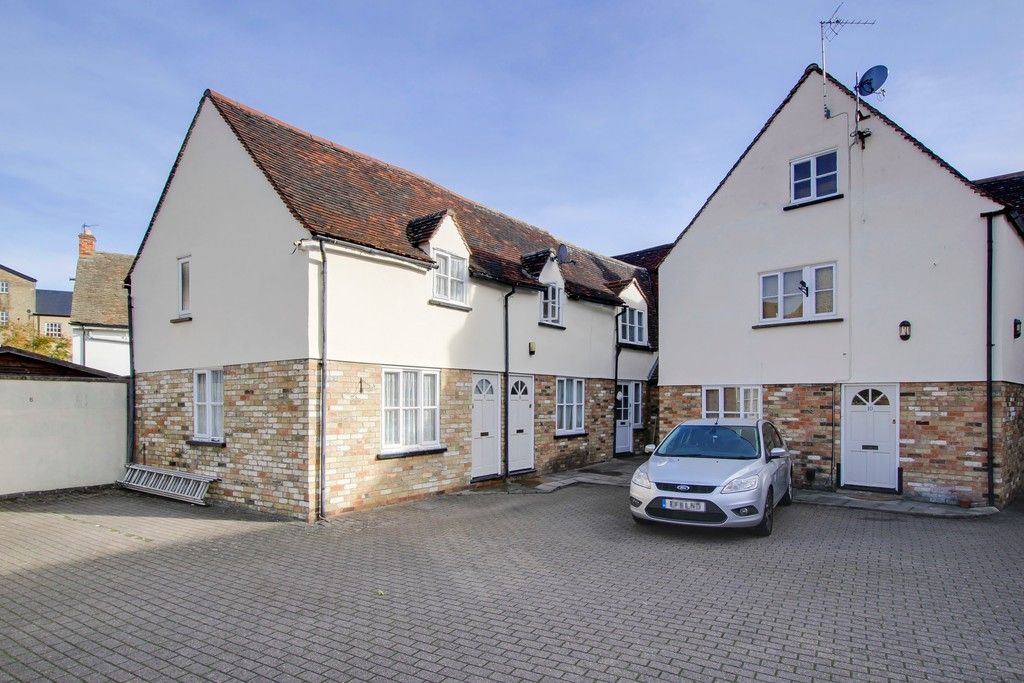 Lee Court, St Marys Street, Eynesbury, St Neots, PE19 2SZ