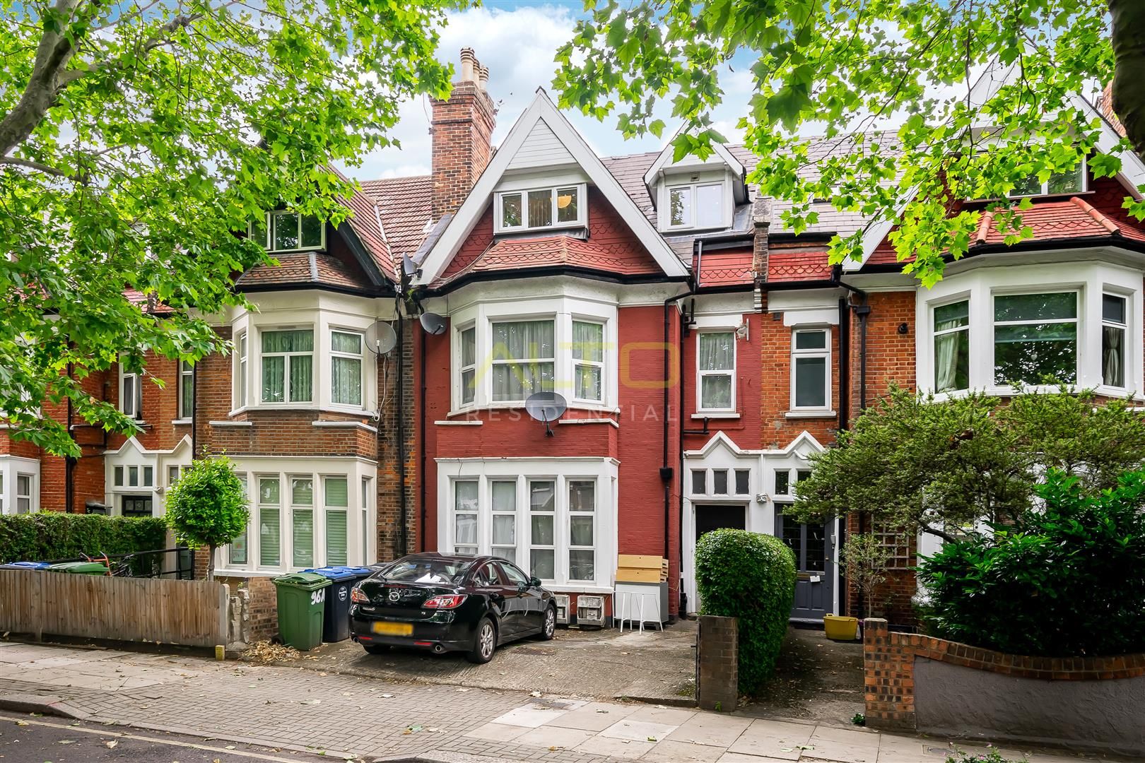 Blenheim Gardens, London, NW2 4NT