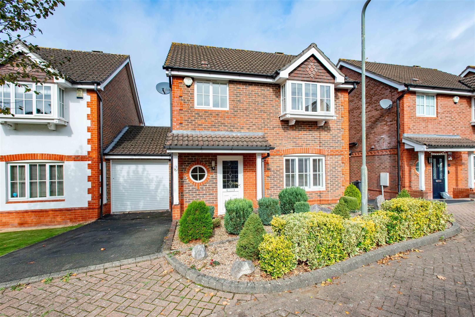 Newlyn Close, Orpington, Kent, BR6 9XN