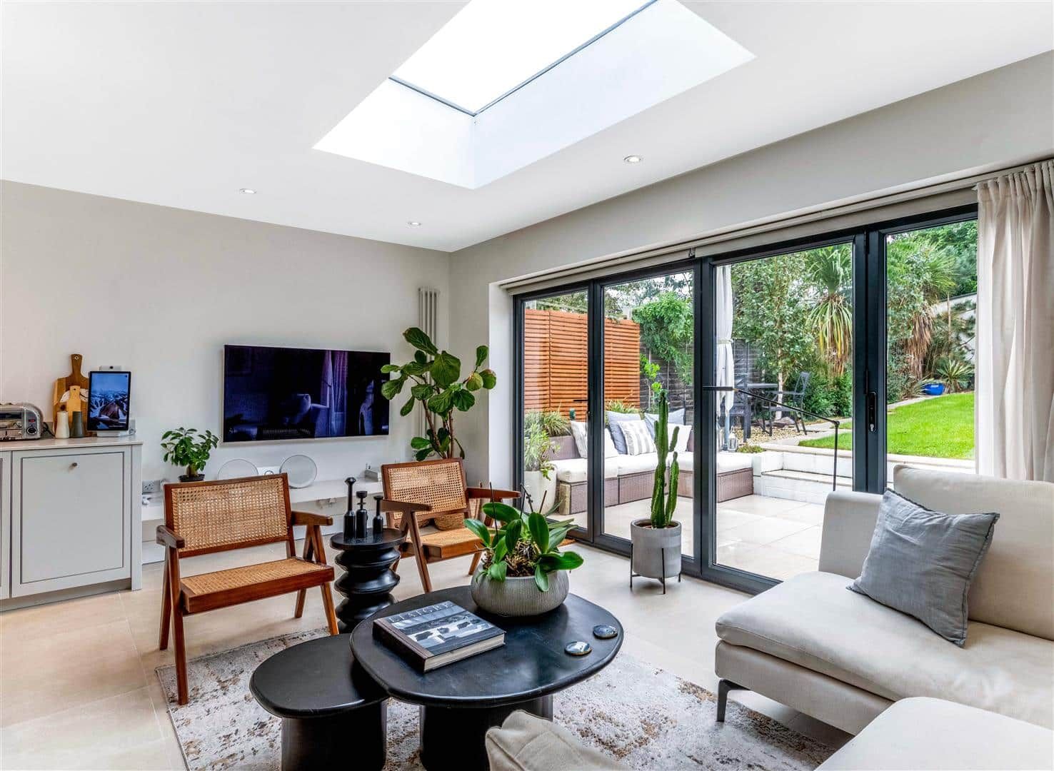 3 bed house for sale in Marion Crescent, Orpington Edmund Estate Agents