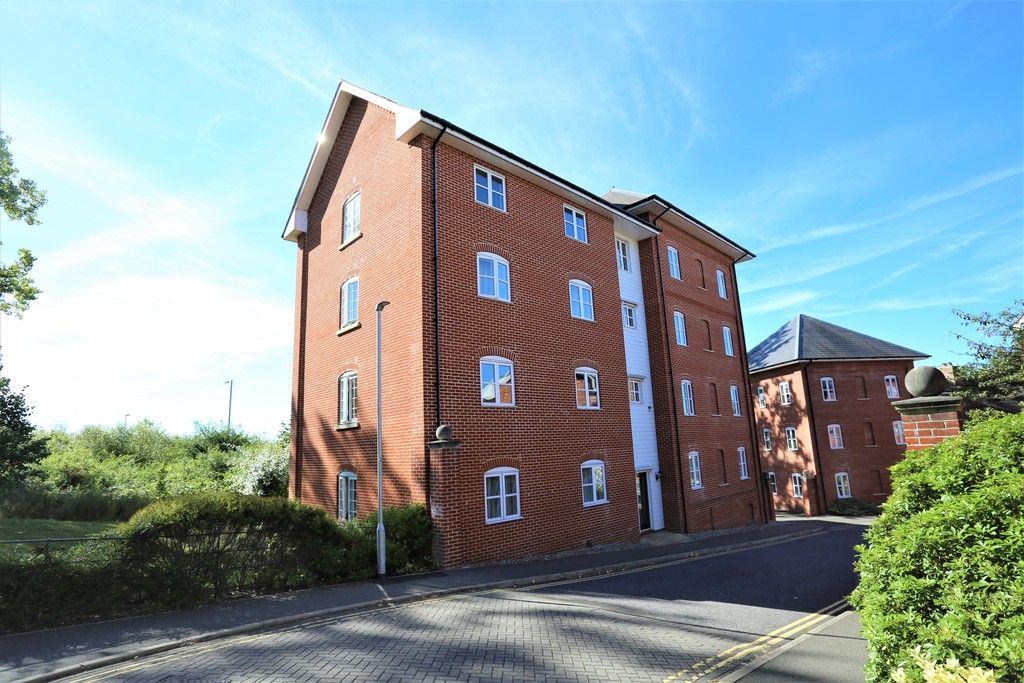Groves Close, Colchester, CO4 5BP