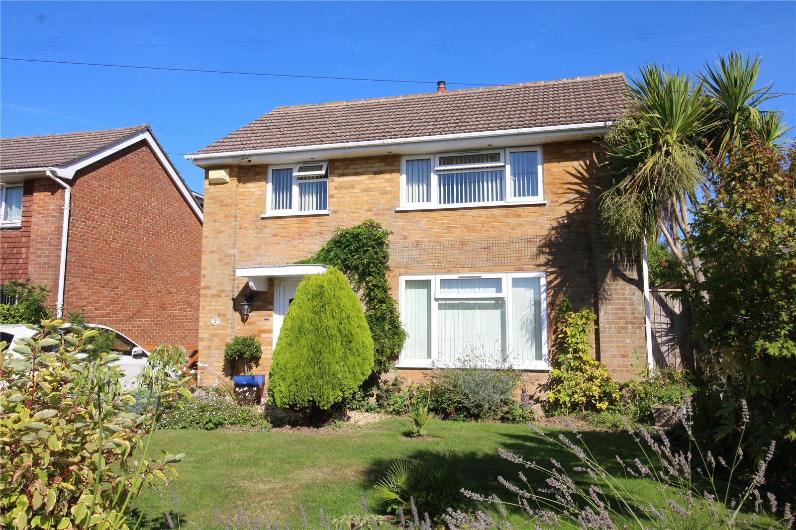 Three Acre Drive, Barton On Sea, Hampshire, BH25 7LQ