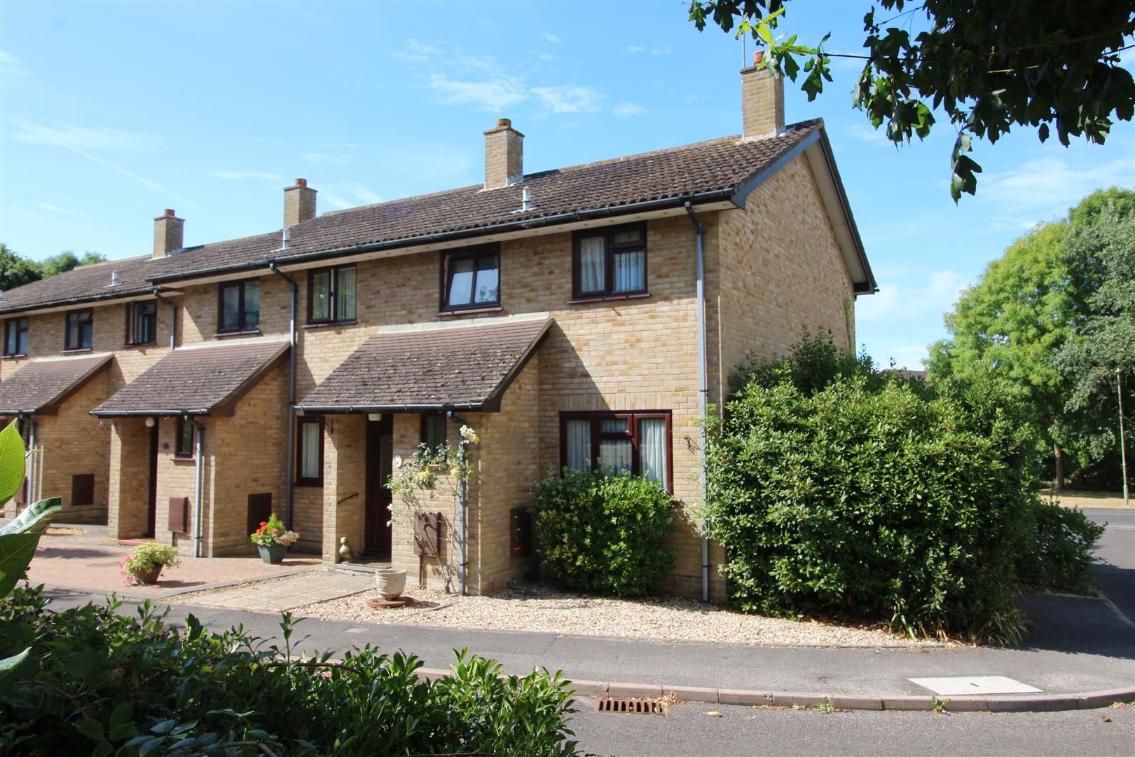 Bowland Rise, New Milton, Hampshire, BH25 6TZ