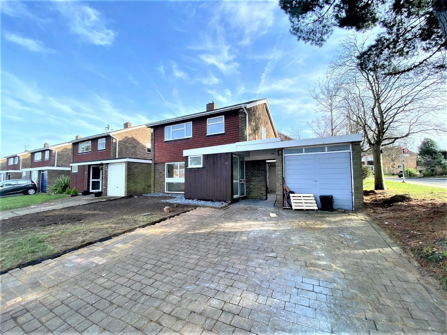 Crofton Lane, Crofton, Kent, BR5 1HD