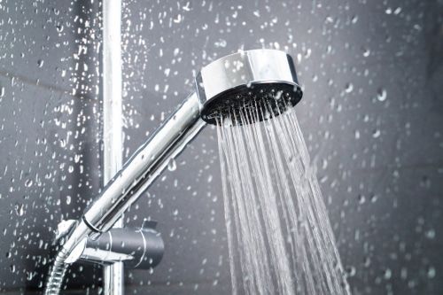 Shower Head Not Flowing Properly? DeScale It Cheaply And With No Effort