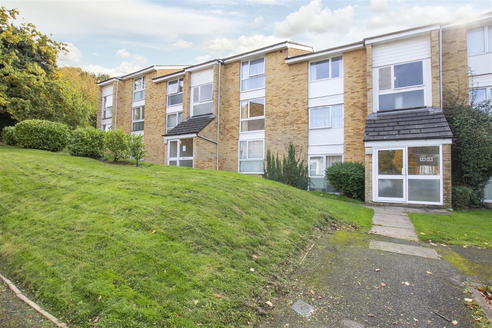 1 bed flat to rent in Crofton Way, Enfield Lanes Estate Agents