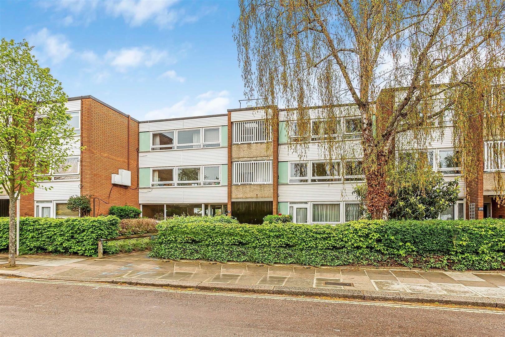 1 bed flat for sale in Boileau Road, Barnes, SW13 James Anderson