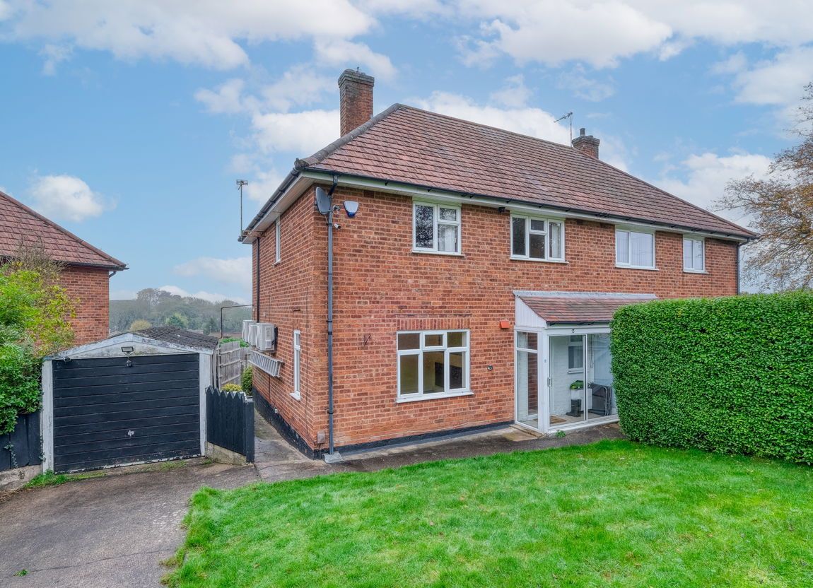 The Mayfields, Southcrest, Redditch, B98 7EB