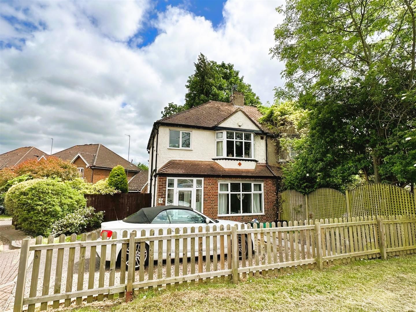 Vinson Close, Orpington, Kent, BR6 0EG