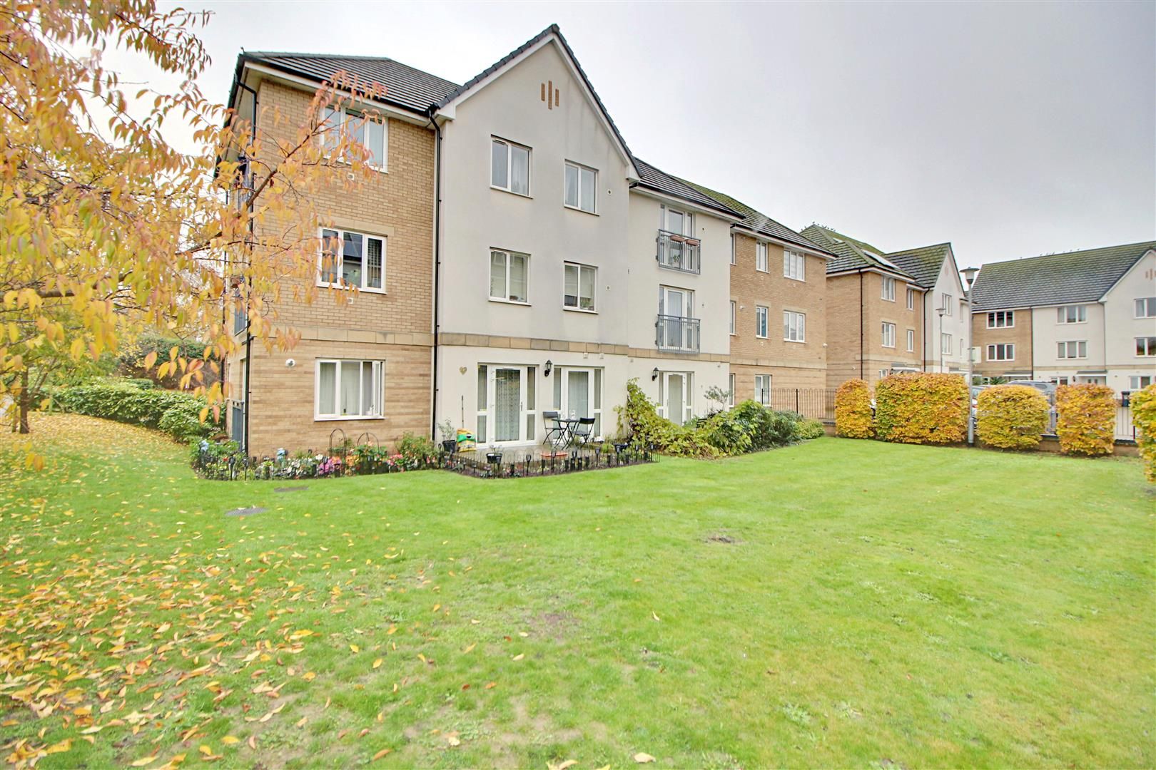 Beckwith Close, Enfield, EN2 8FQ