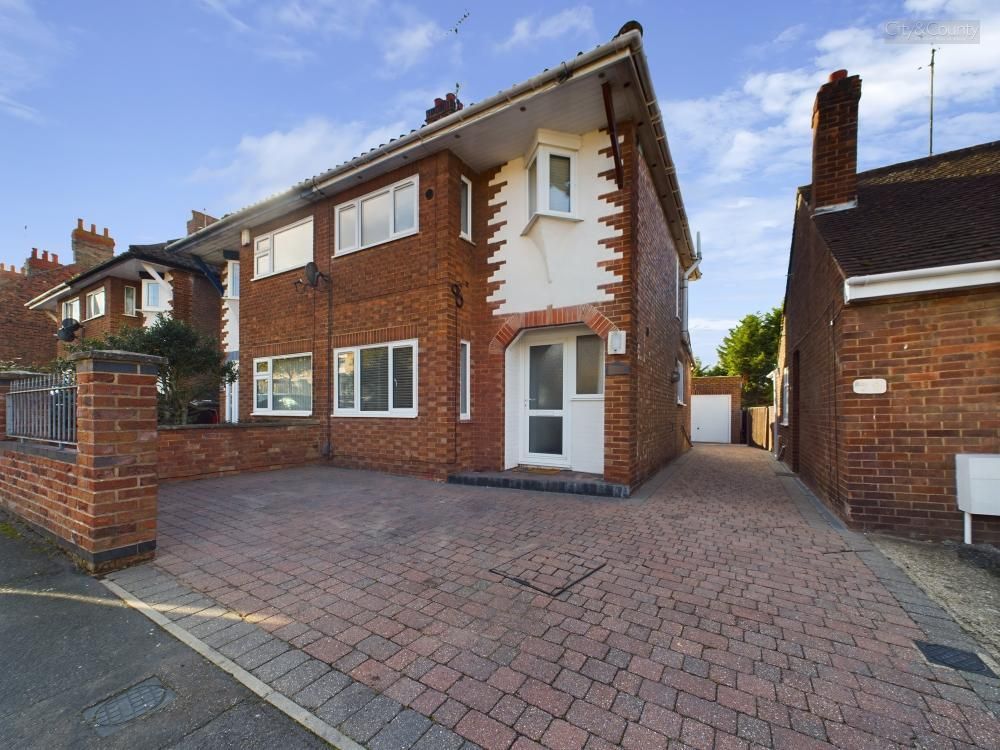 Queens Road, Peterborough, Cambridgeshire, PE2 8BS