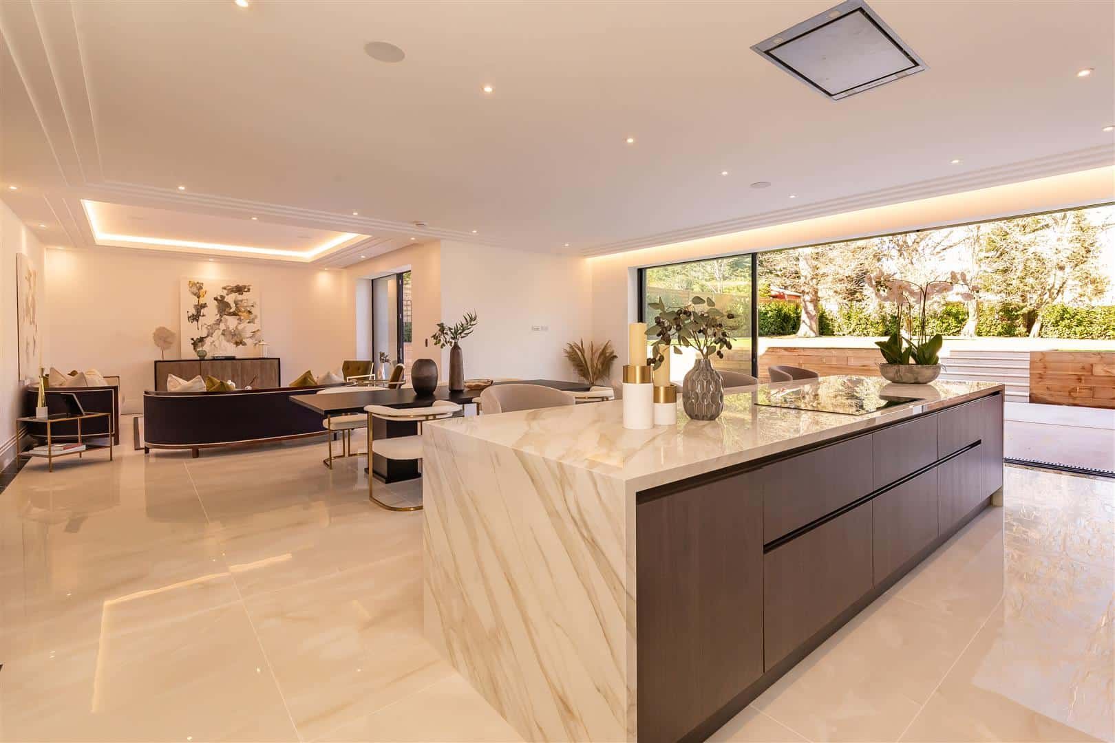 2 bed flat for sale in Tamara Court, Stradbroke Drive, Chigwell