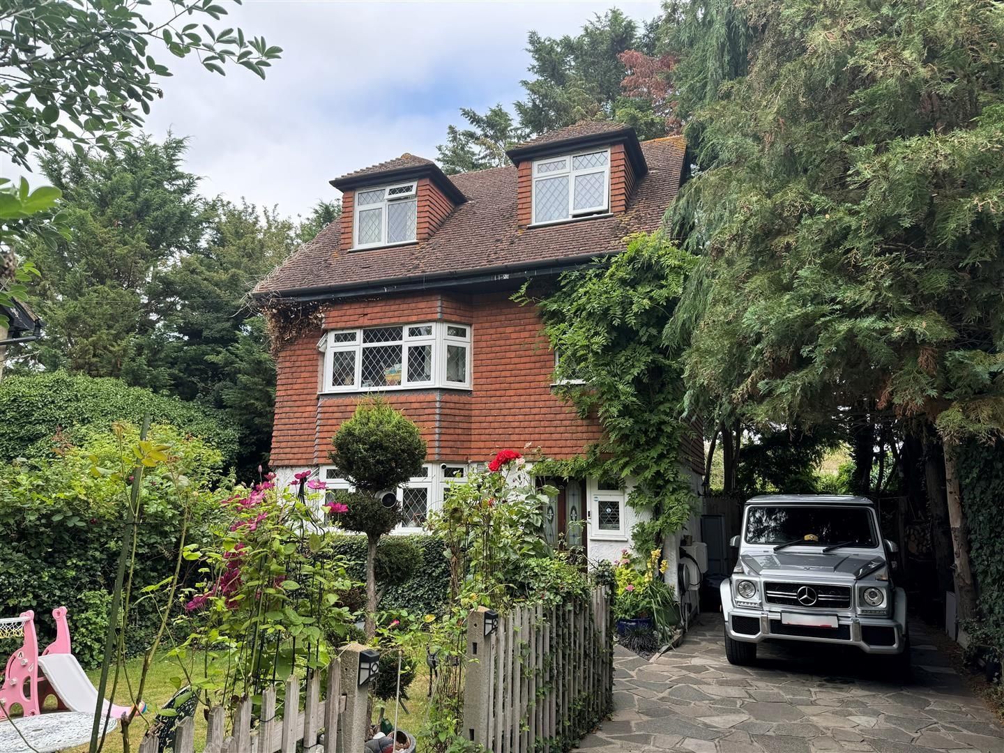 37a Magpie Hall Lane, Bromley, BR2 8ED