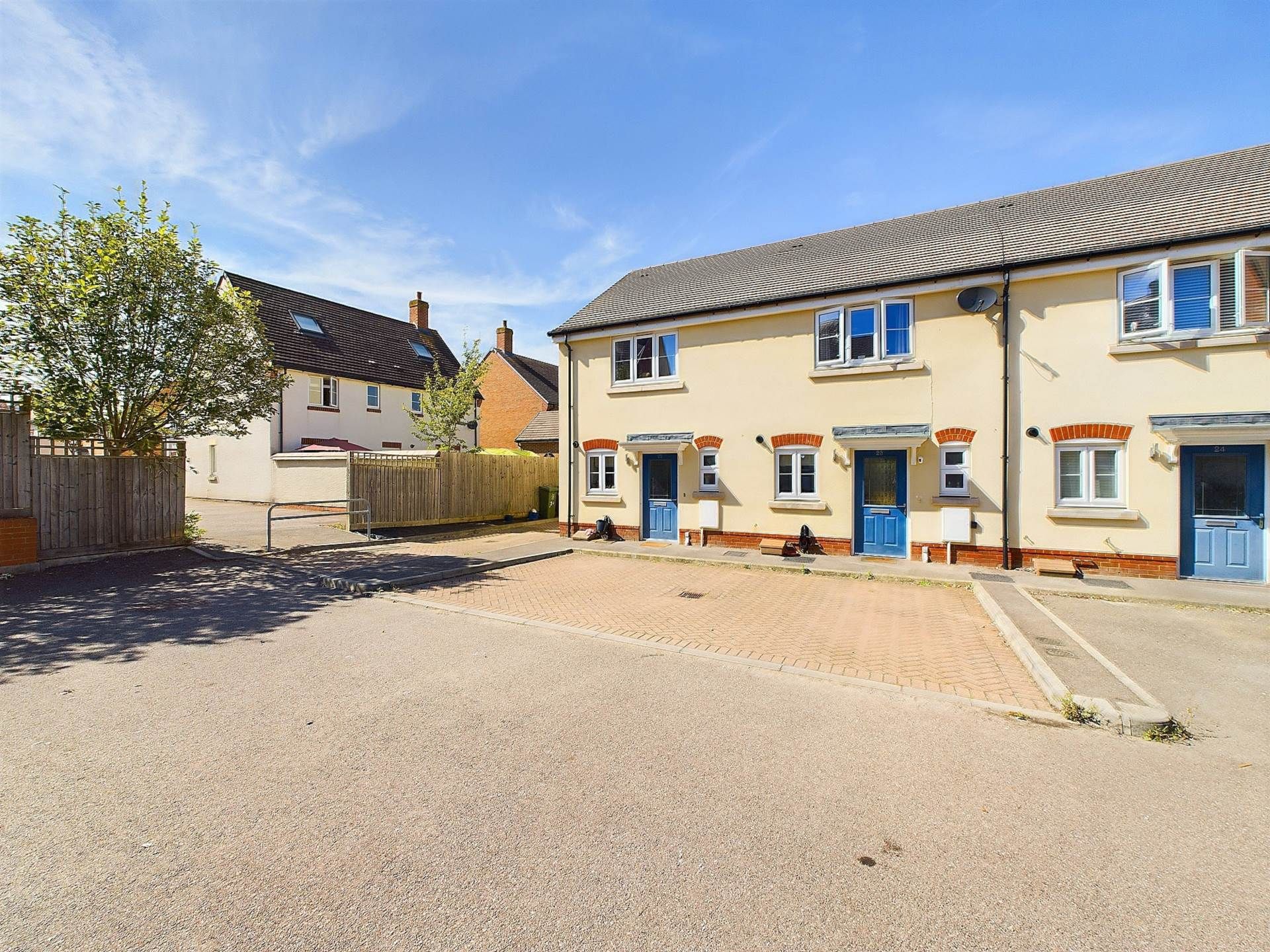 Millway Furlong, Haddenham &#8211; IDEAL FIRST HOME