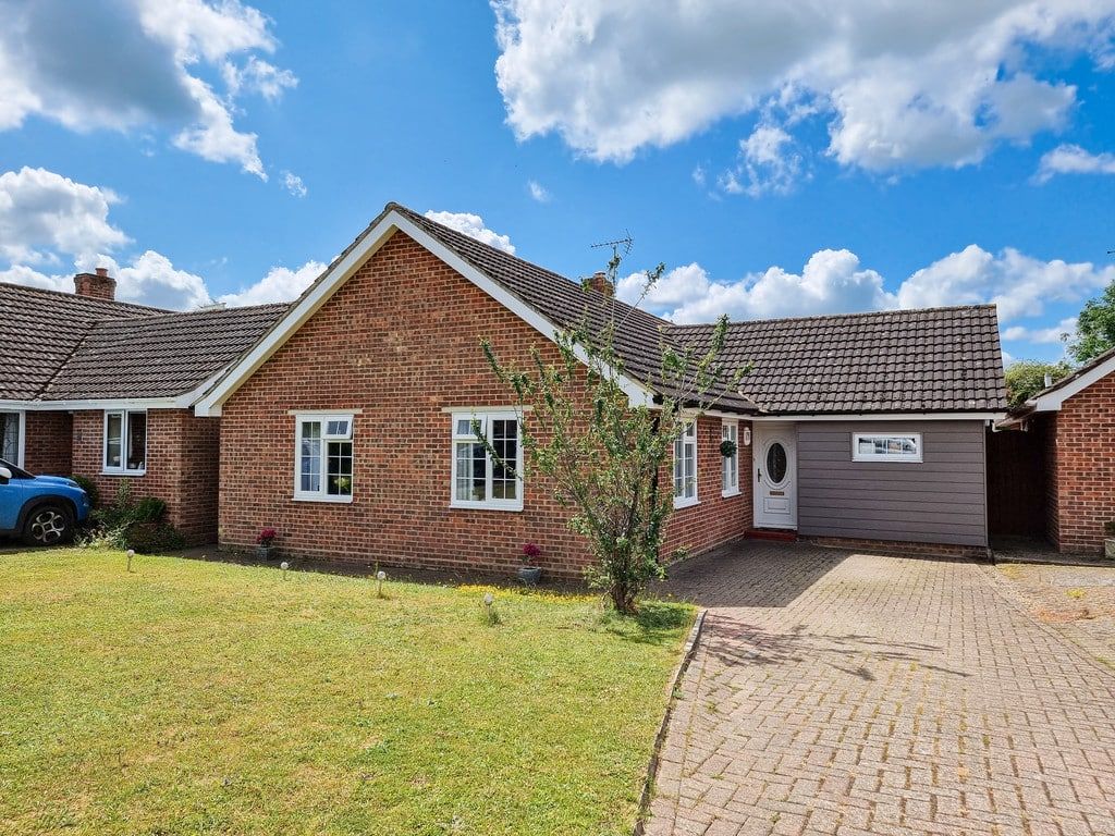 Rogeron Close, Hundon, Suffolk, CO10 8SB