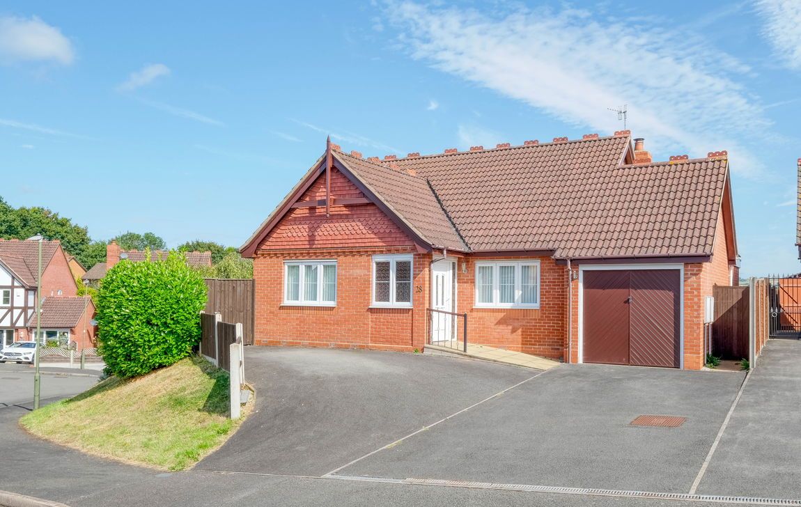 Crownhill Meadow, Catshill, Bromsgrove, B61 9HH