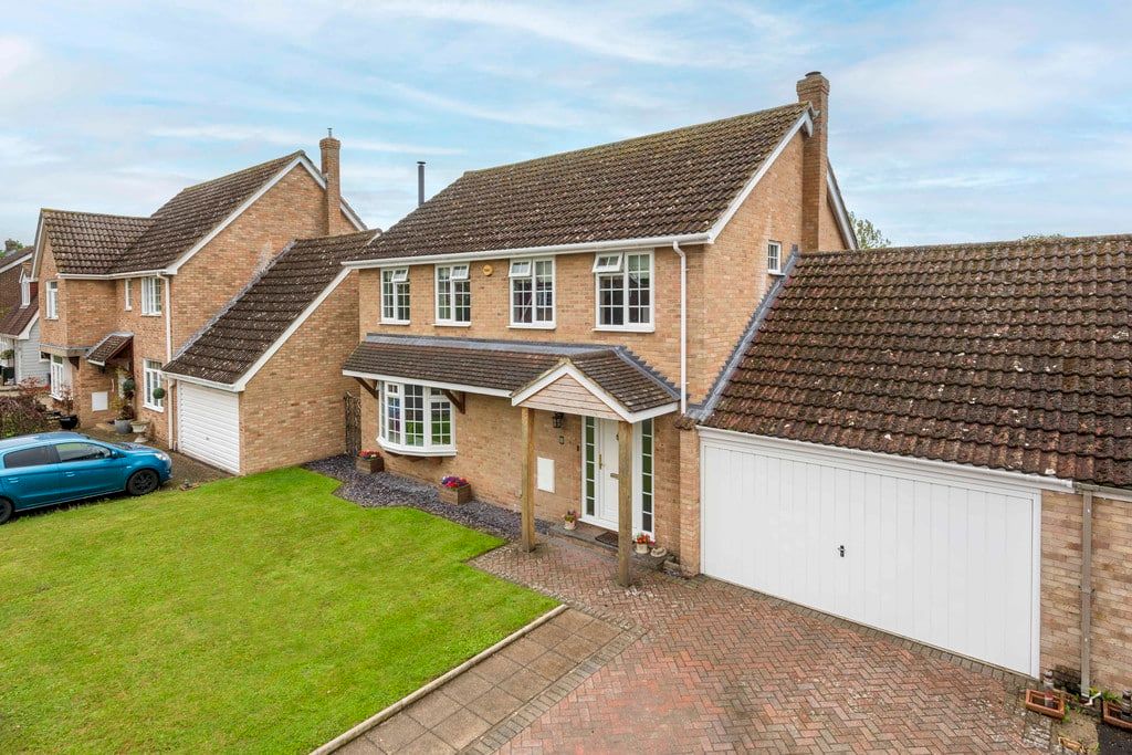 Broad Oaks, Leavenheath, Suffolk, CO6 4UJ