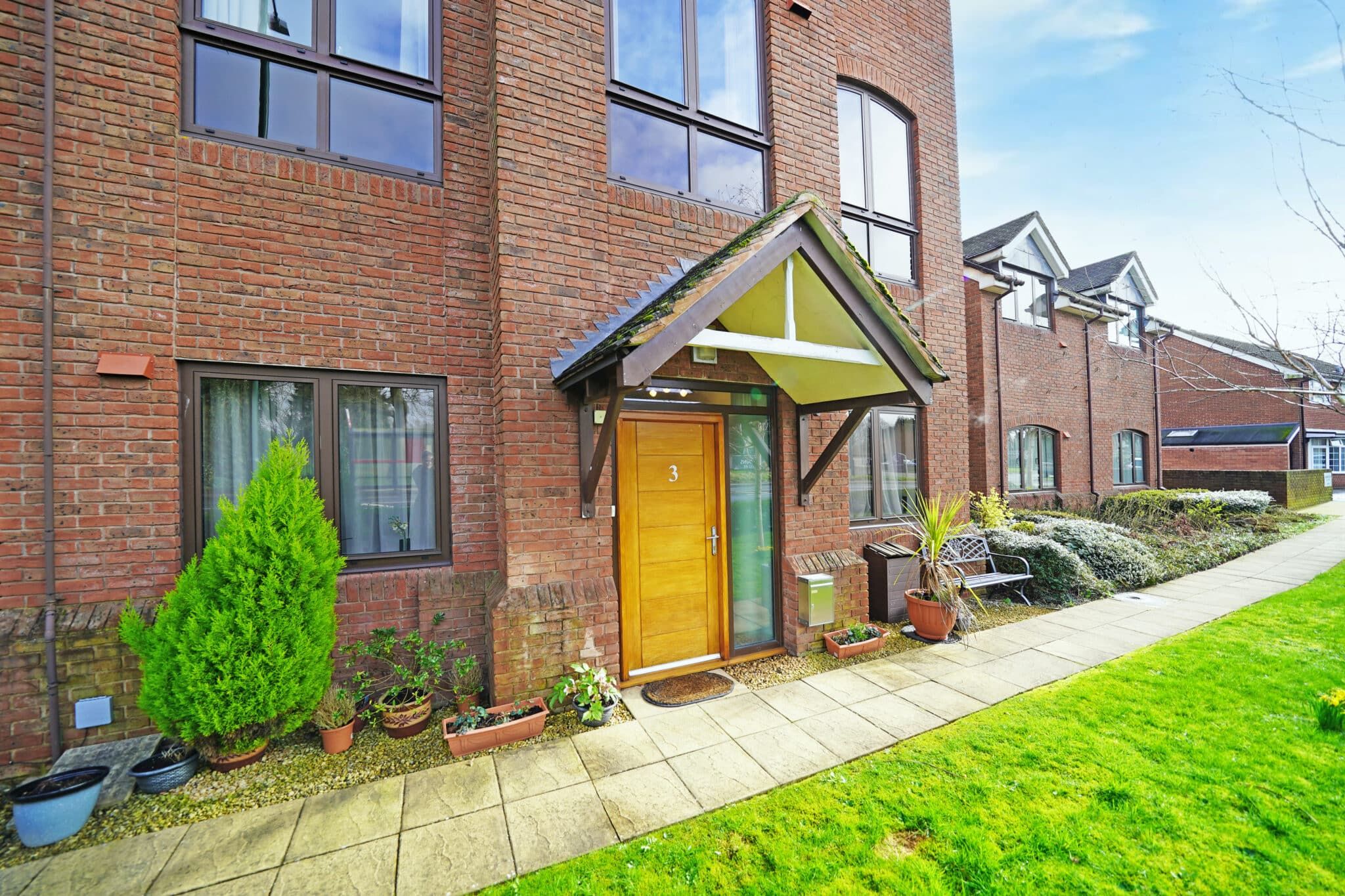 Flat 3, Kingswood Court, Solihull, 2405 Stratford Road, B94 6BD