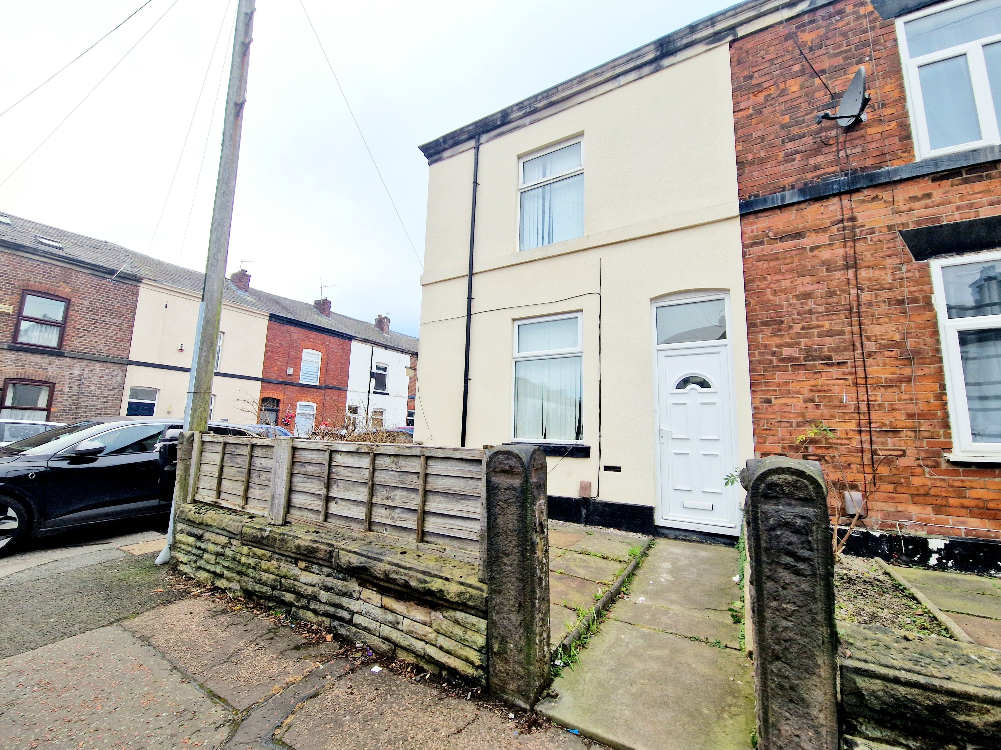 Ducie Street, Whitefield, M45