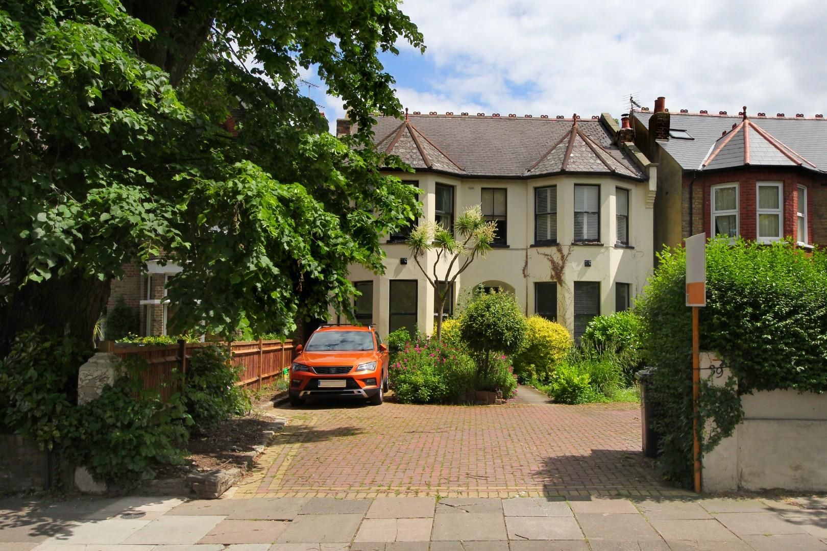 Inglis Road, W5