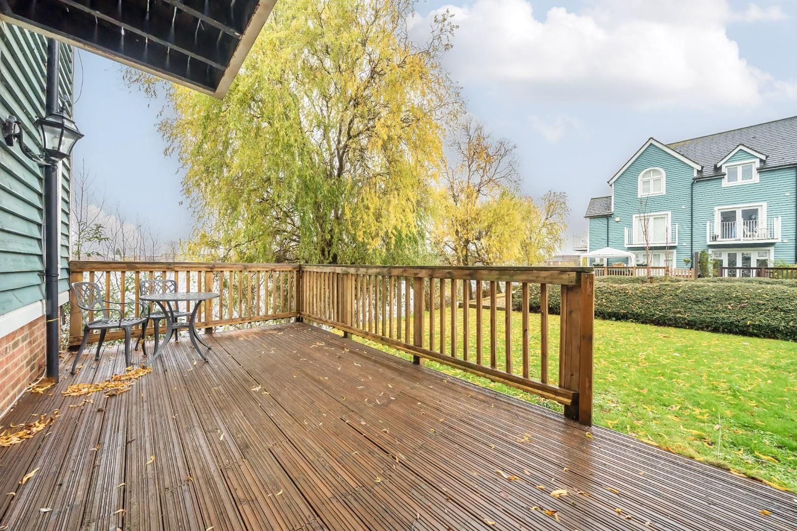 4 bed semidetached house for sale in The Lakes, Larkfield, Aylesford