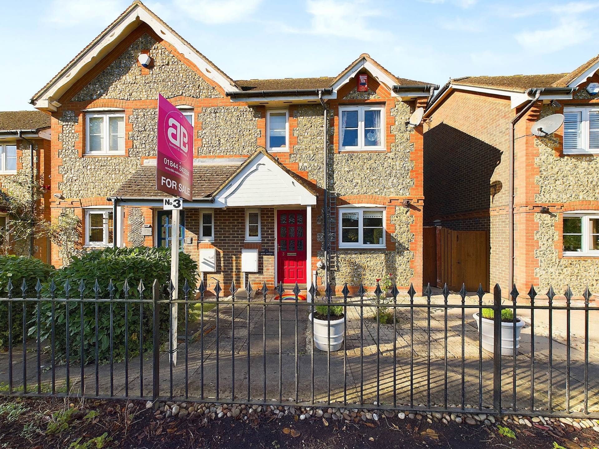 Ivy Close, Longwick