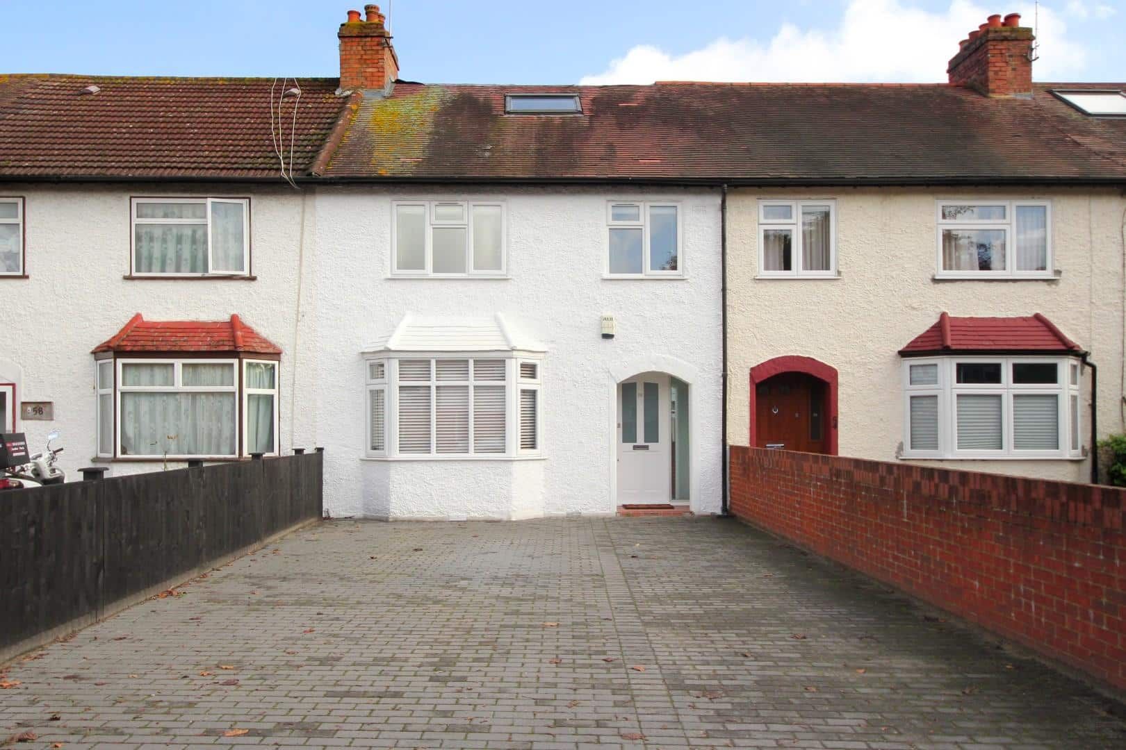 Costons Lane, Greenford UB6