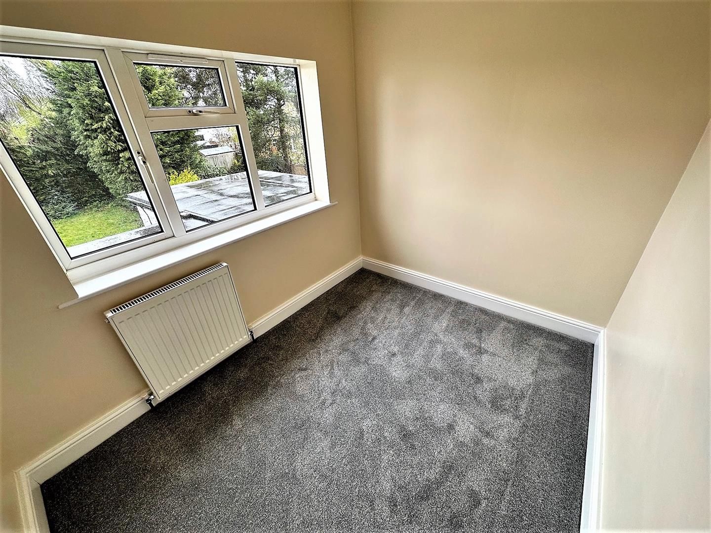 4 bed house to rent in Crest View Drive, Petts Wood Edmund Estate Agents