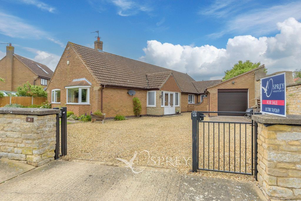 Castle Bytham Road, Swayfield, Grantham,