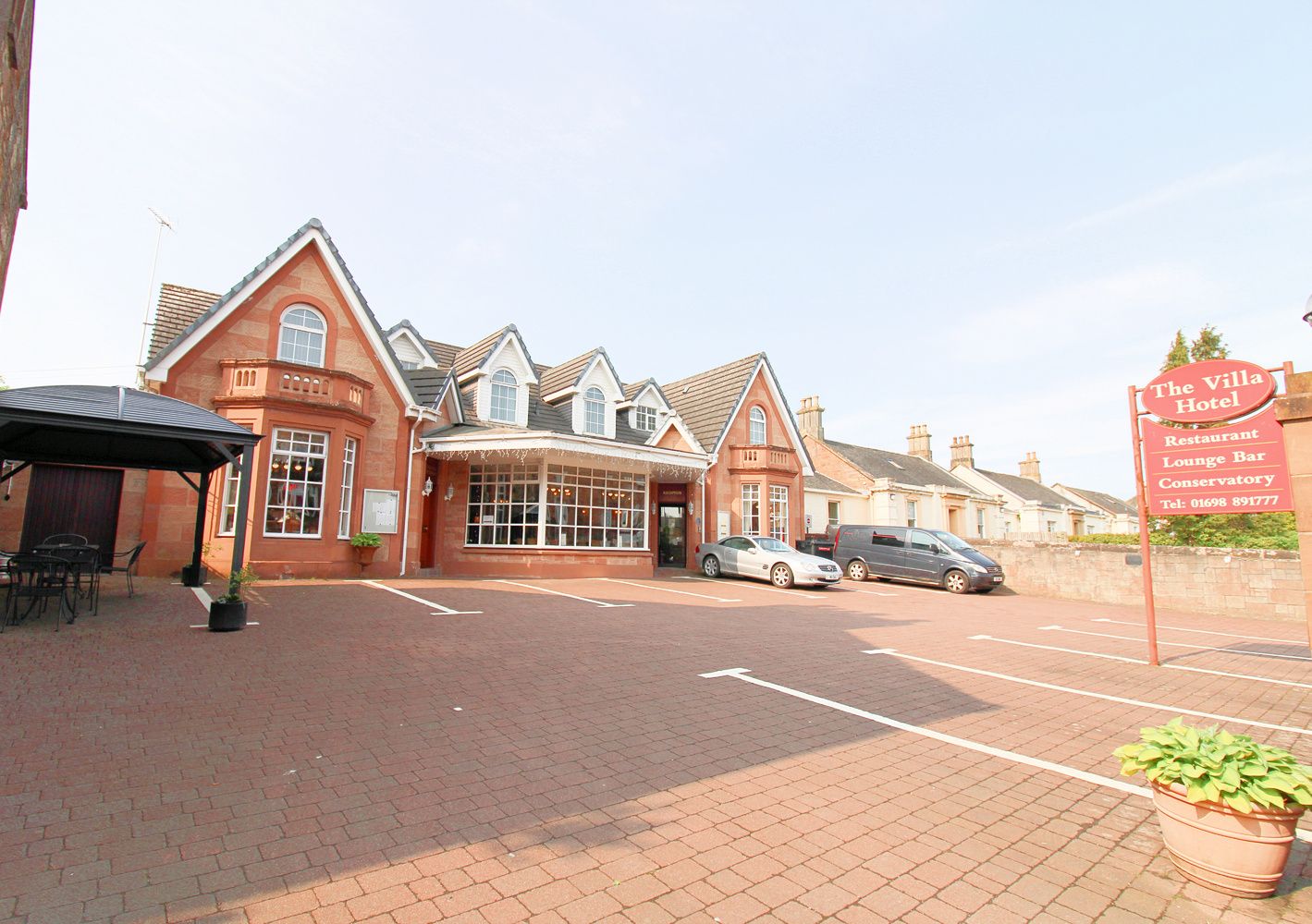 The Villa Hotel, 49-51 Burnbank Road, Hamilton, South Lanarkshire, ML3 9AQ