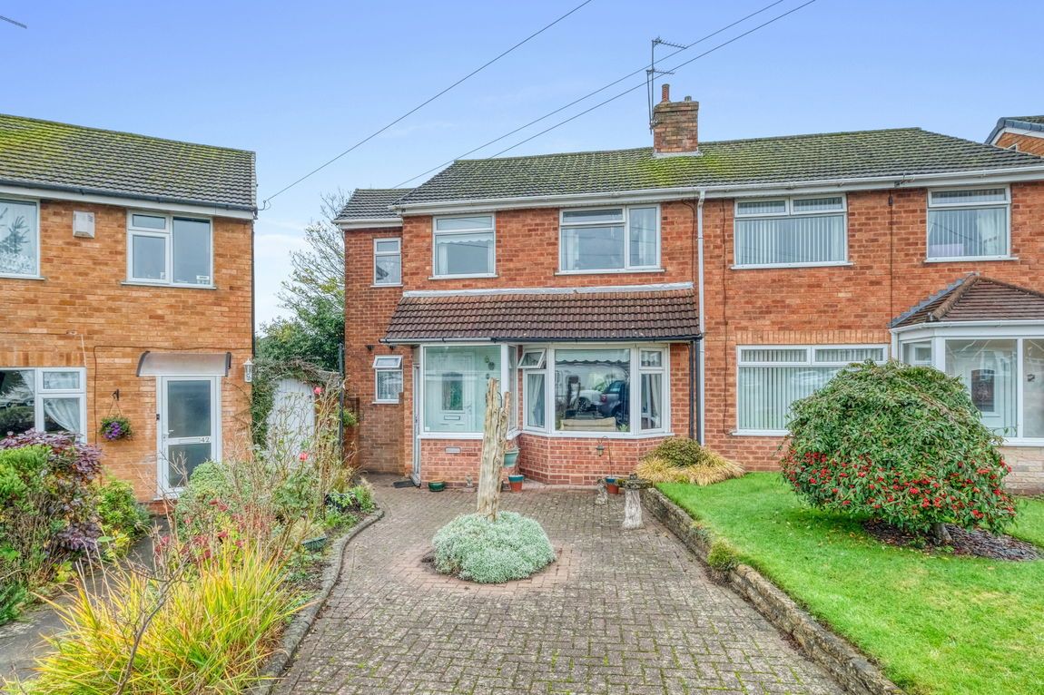 Longhurst Croft, West Heath, Birmingham, B31 4SQ