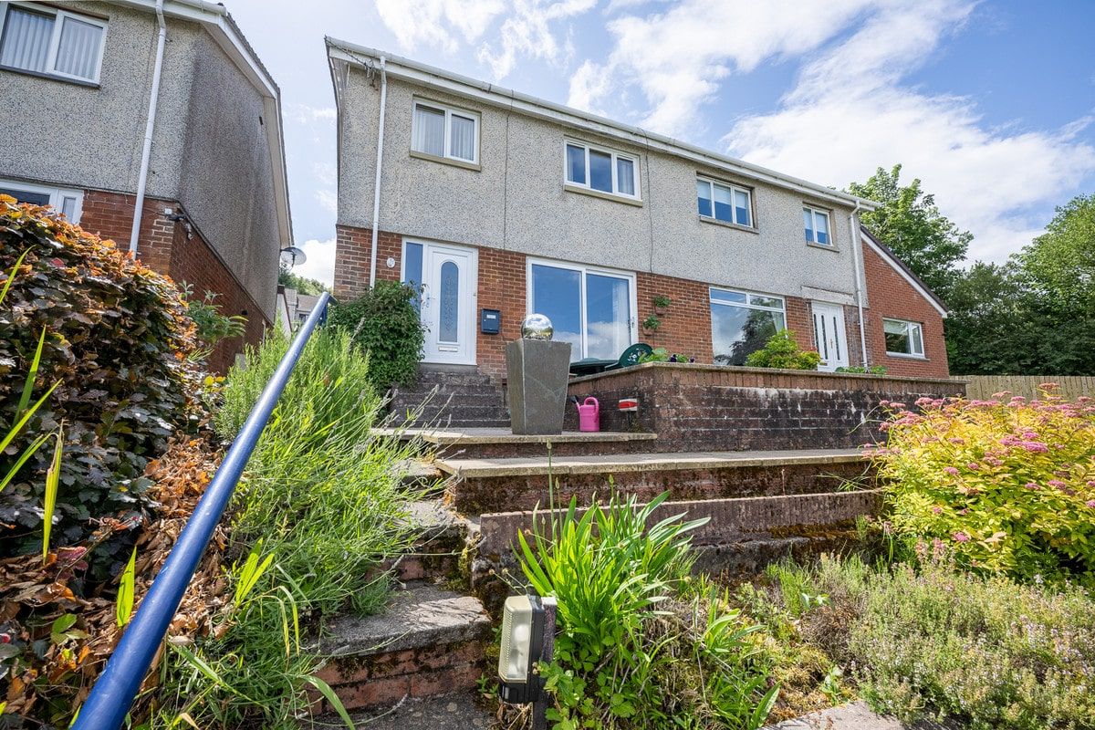 Carnoustie Avenue, Gourock, PA19 1HG