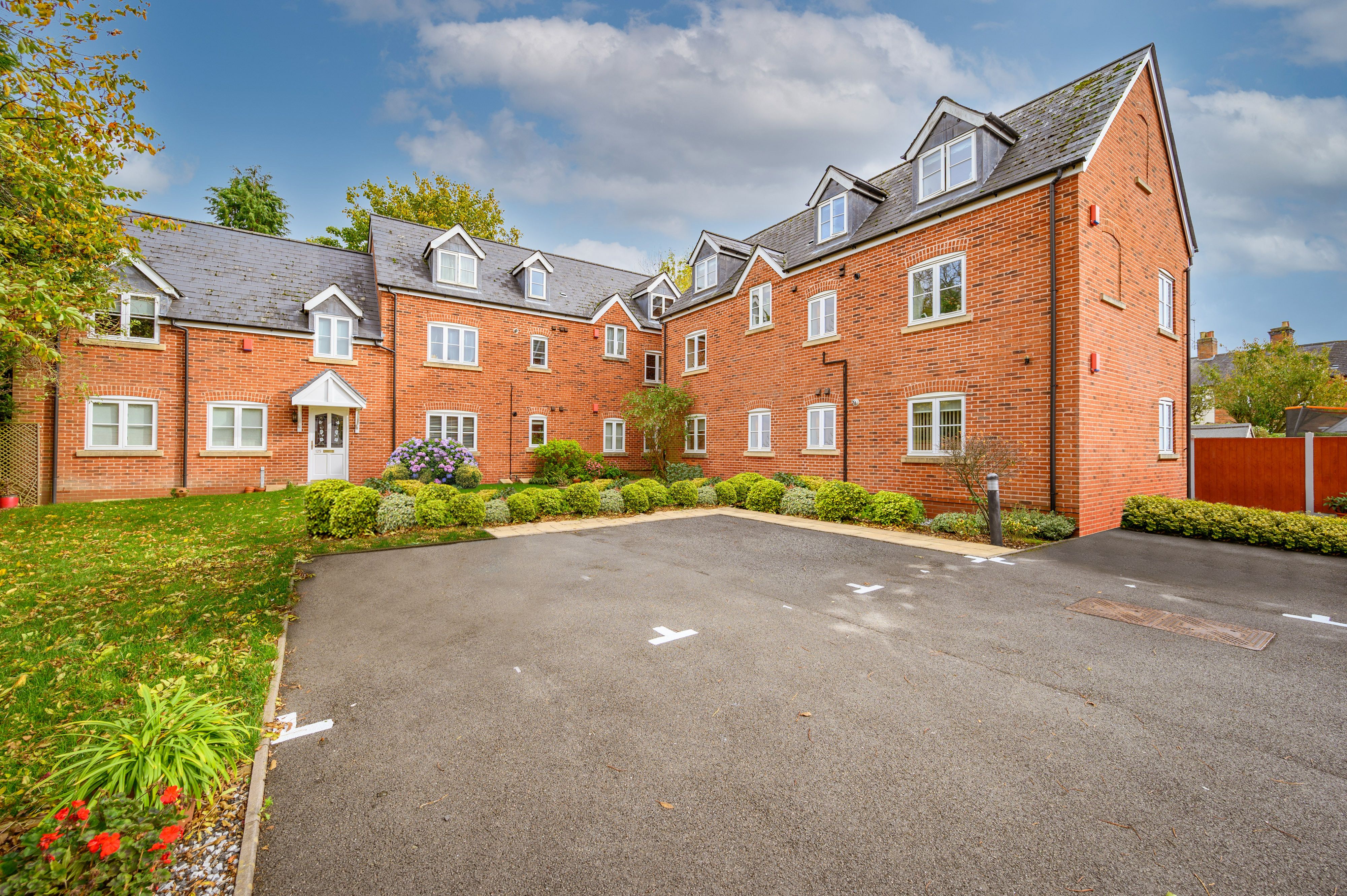 Apartment 4 Knowle Keep, 125a Lodge Road, Solihull, Knowle, B93 0HG