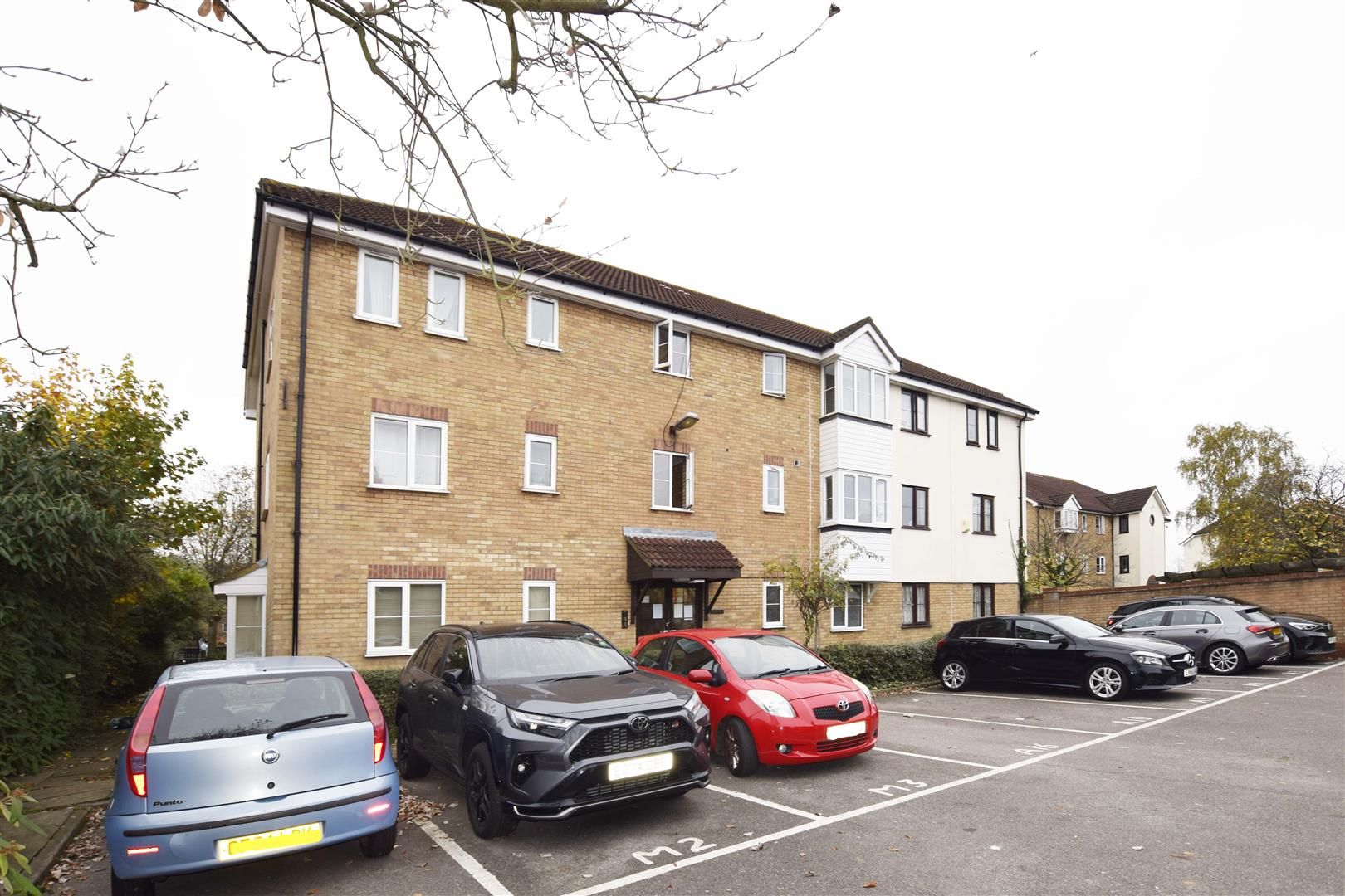 Vicars Bridge Close, Wembley, Middlesex, HA0 1XG