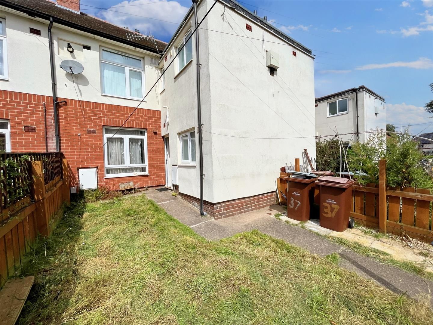 Fradley Close, Bulwell, Nottingham, NG6 8DB