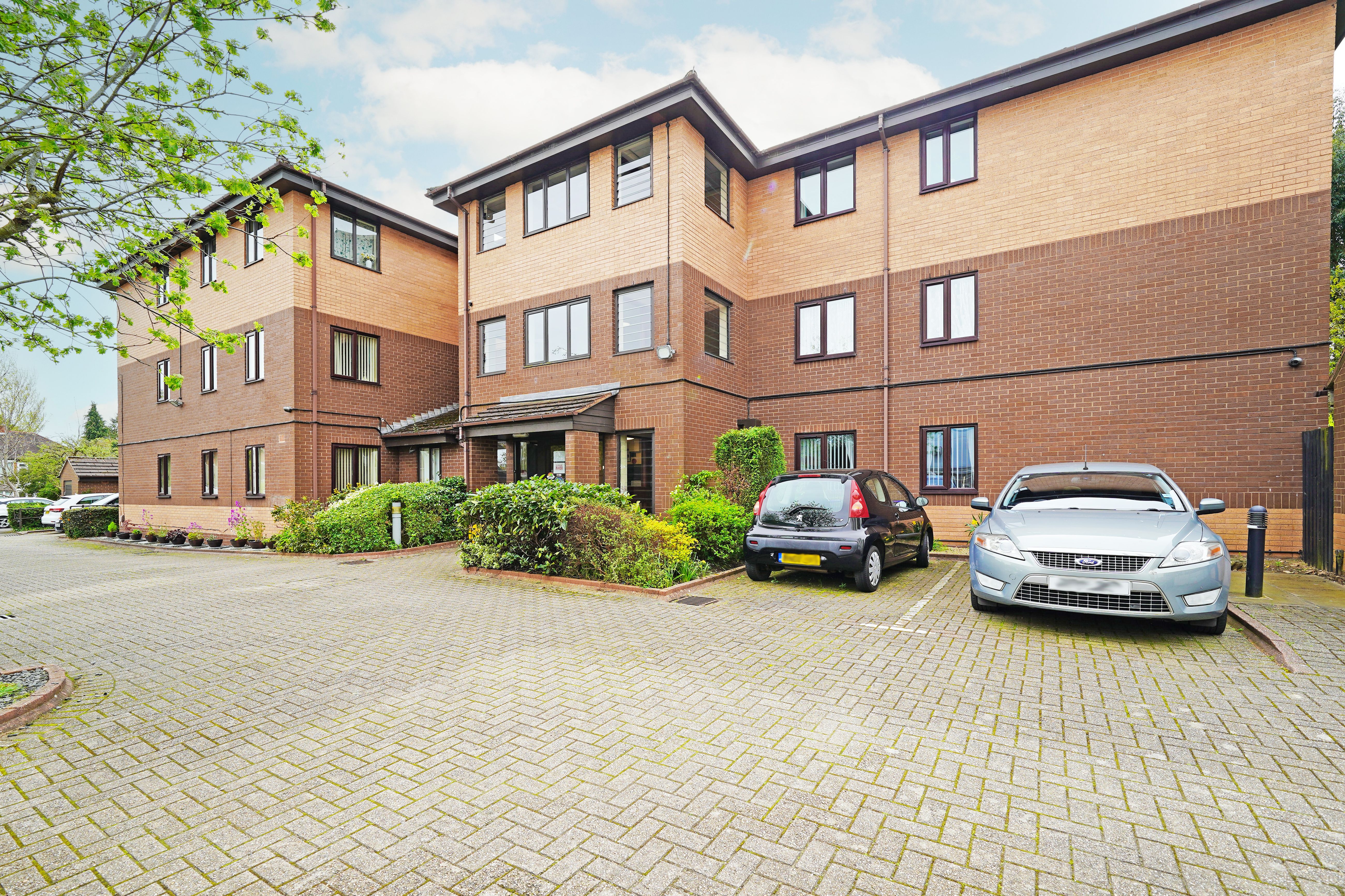 Flat 5, Lydon Court, Birmingham, 2325 Coventry Road, B26 3PG