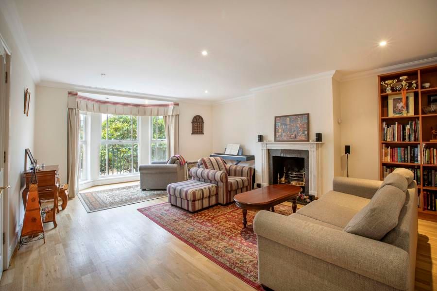 Sandy Lane, Virginia Water, Surrey, GU25 4TA