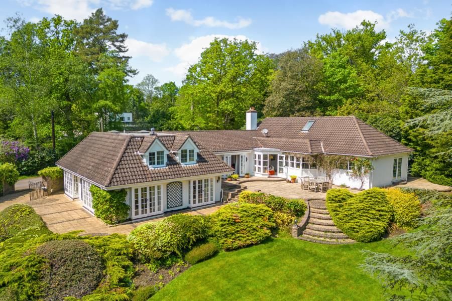 Portnall Drive, Wentworth Estate, Surrey, GU25 4NN