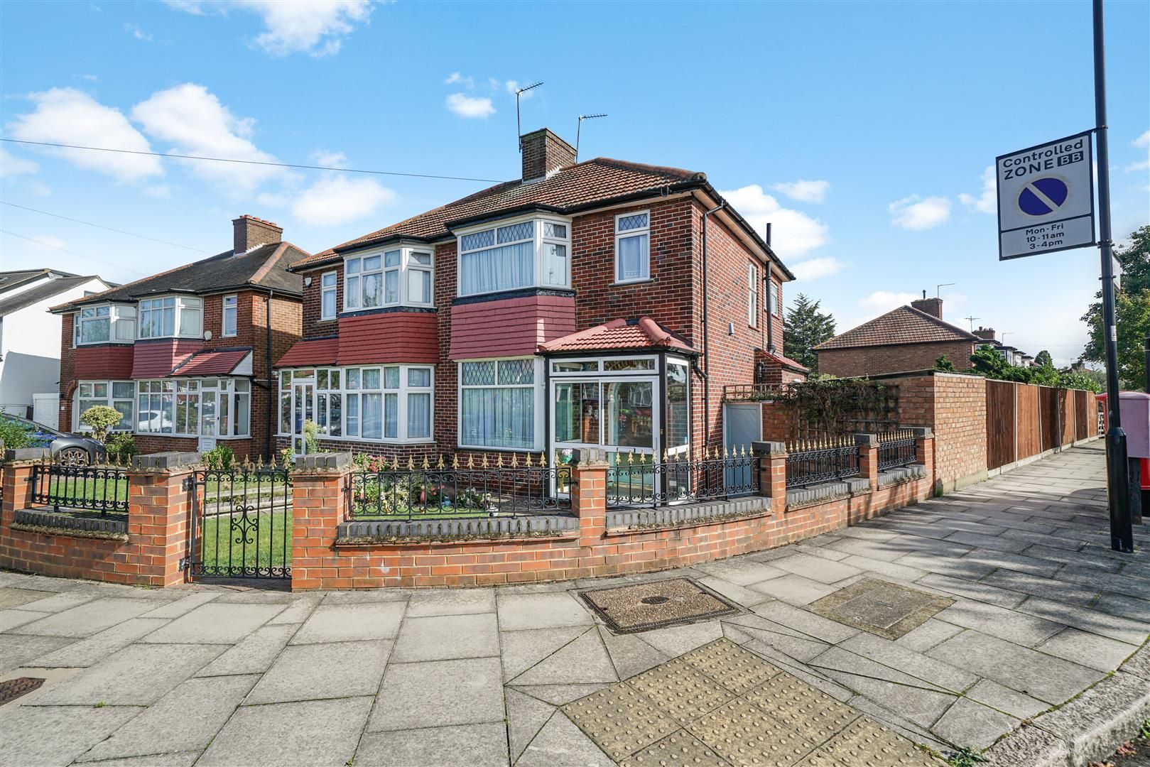 Oakwood Crescent, Greenford, UB6 0RF