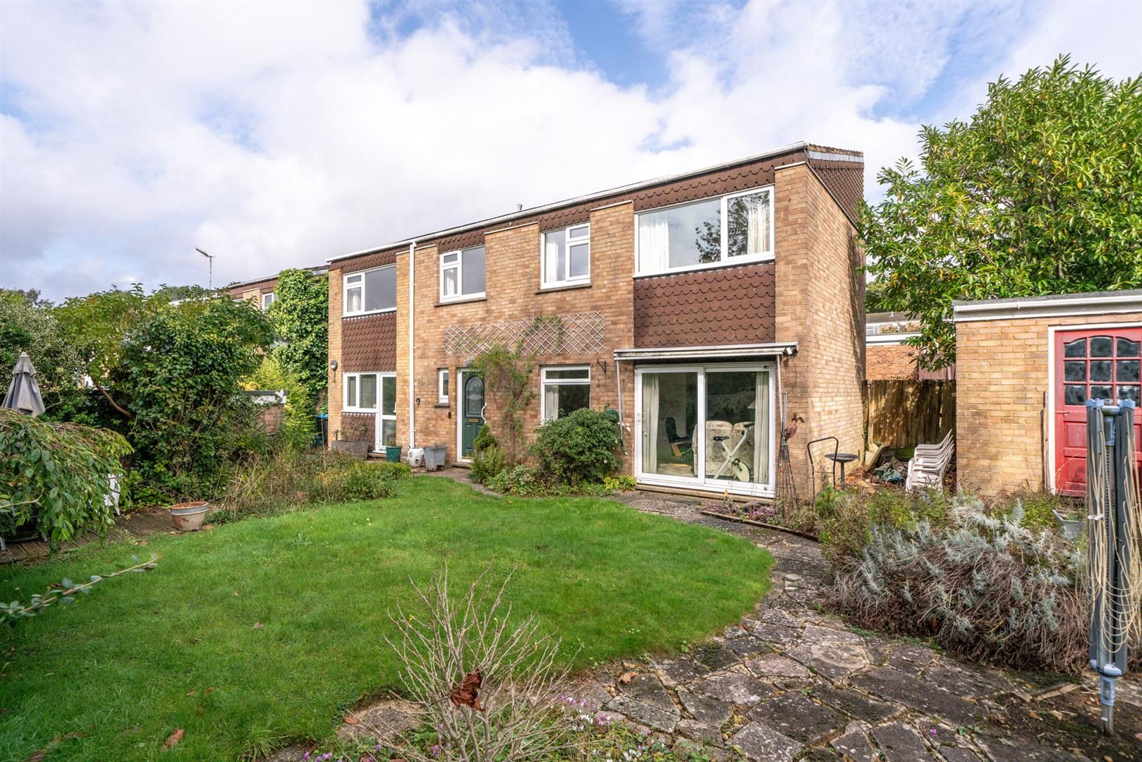 Lapwing Close, Hemel Hempstead, HP2 6DS