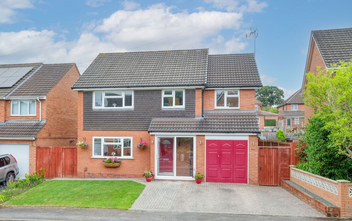 Avenue Road, Astwood Bank, Redditch, B96 6AT